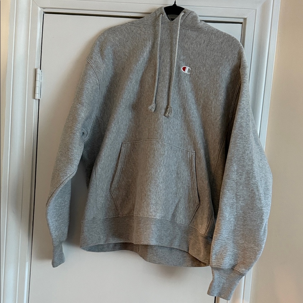 Champion Heather Gray Pullover Hoodie. Size Large. Like New Condition